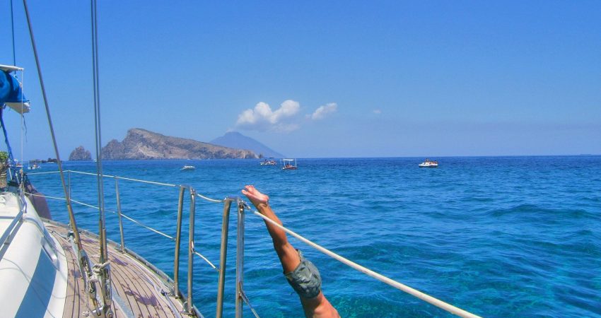 Vacanze in barca a vela. Le differenze tra noleggio e locazione e la loro sicurezza